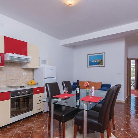 One-Bedroom Apartment in Dubrava Dubrava  Buitenkant foto