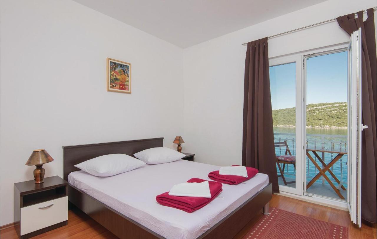 One-Bedroom Apartment in Dubrava Dubrava  Buitenkant foto